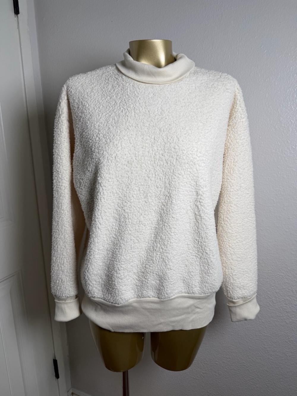 Stateside women's cozy sherpa mock neck sweatshirt S